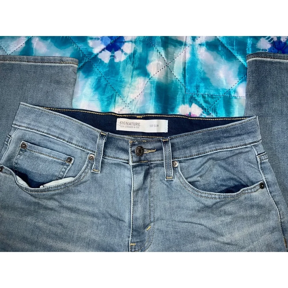 Levi Signature Style Jeans - Picture 2 of 5